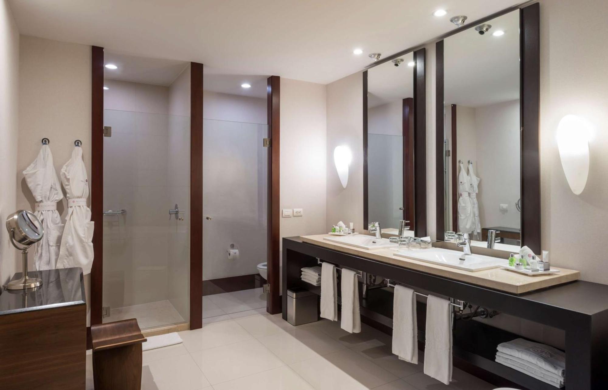 เอนเอ็ช คอลเลคชัน กวาดาลาฆารา โปรวิเดนเซีย Hotel กัวดาลาฮารา ภายนอก รูปภาพ