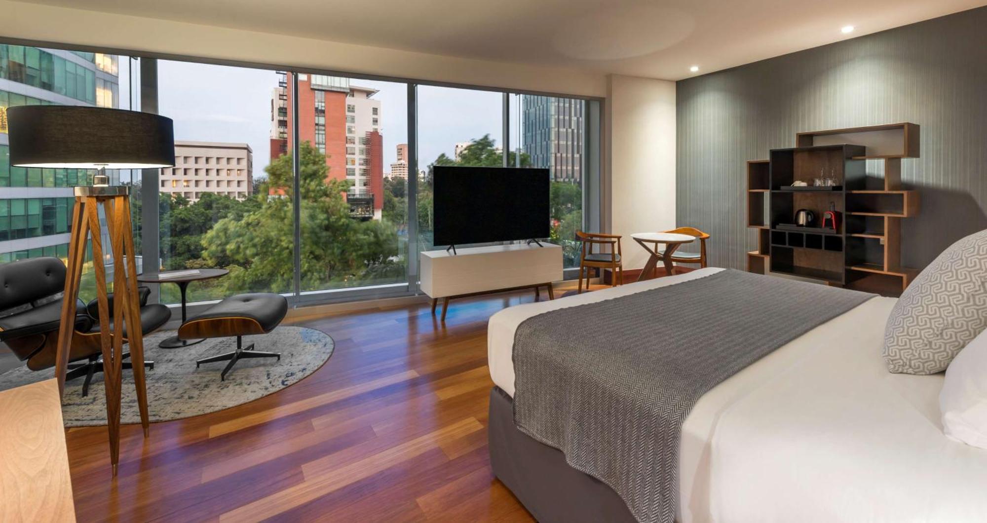 เอนเอ็ช คอลเลคชัน กวาดาลาฆารา โปรวิเดนเซีย Hotel กัวดาลาฮารา ภายนอก รูปภาพ