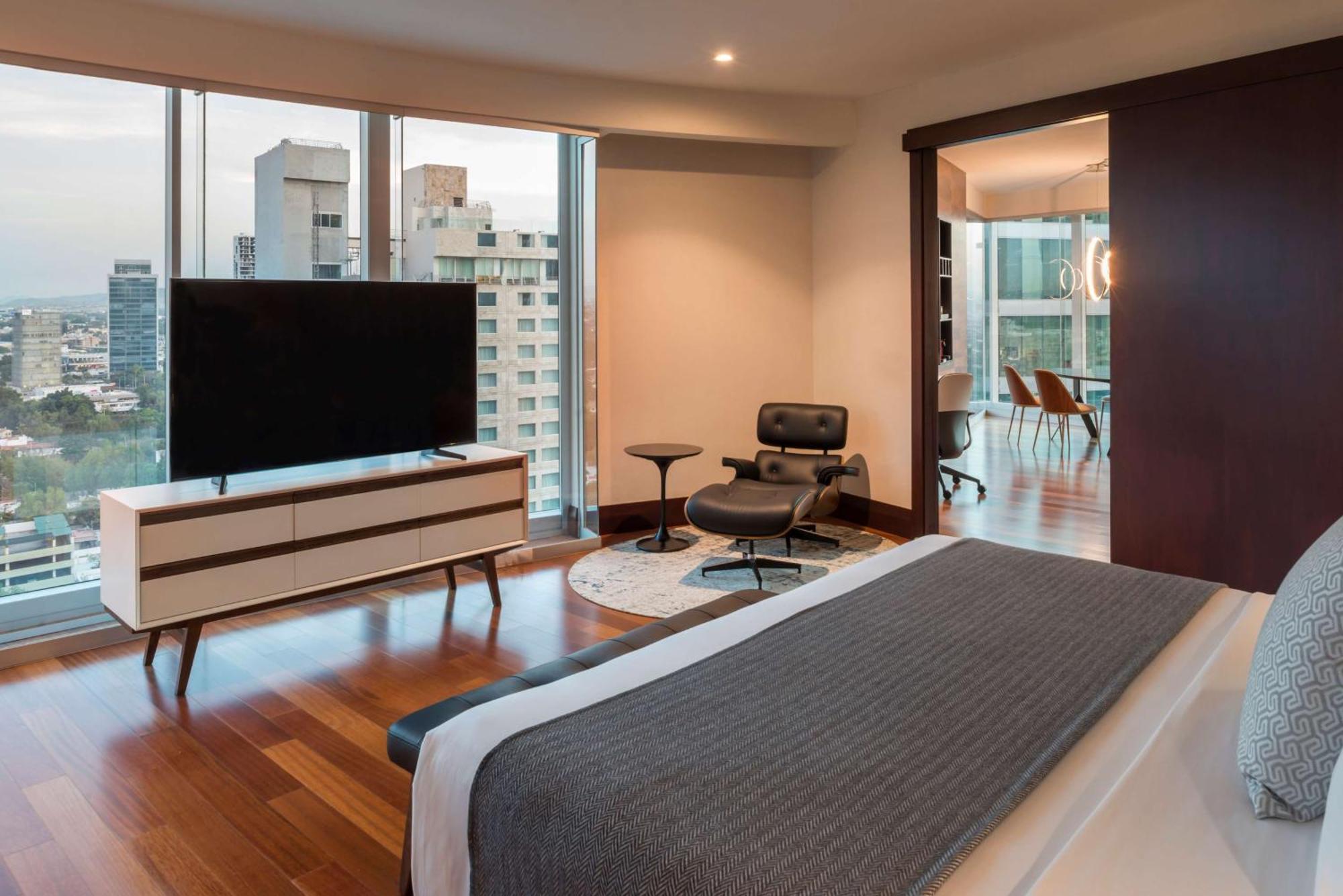 เอนเอ็ช คอลเลคชัน กวาดาลาฆารา โปรวิเดนเซีย Hotel กัวดาลาฮารา ภายนอก รูปภาพ