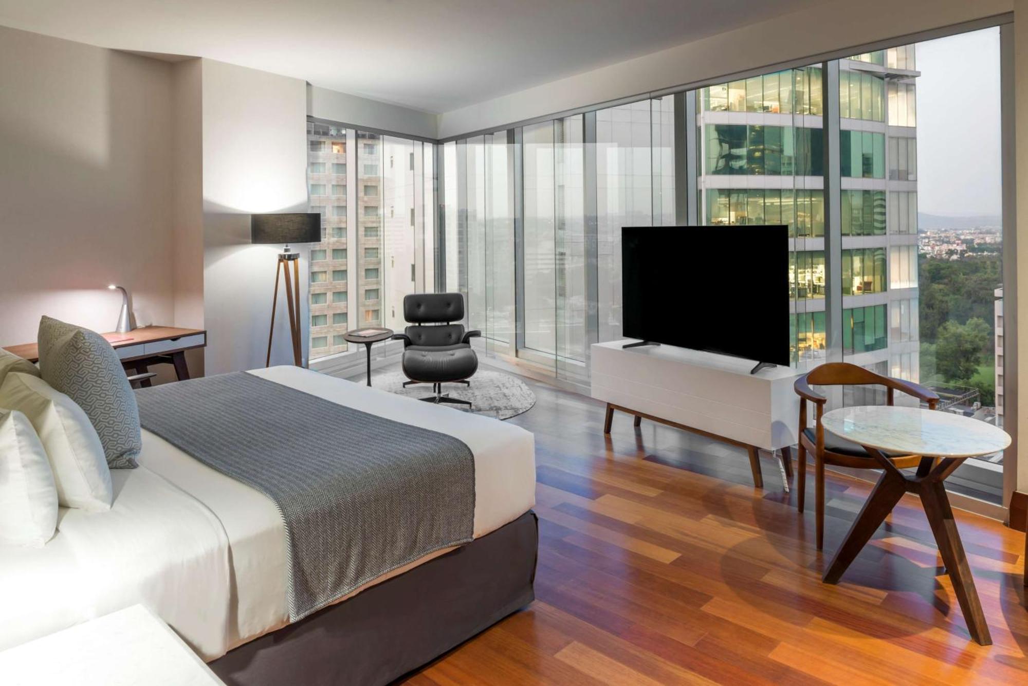 เอนเอ็ช คอลเลคชัน กวาดาลาฆารา โปรวิเดนเซีย Hotel กัวดาลาฮารา ภายนอก รูปภาพ